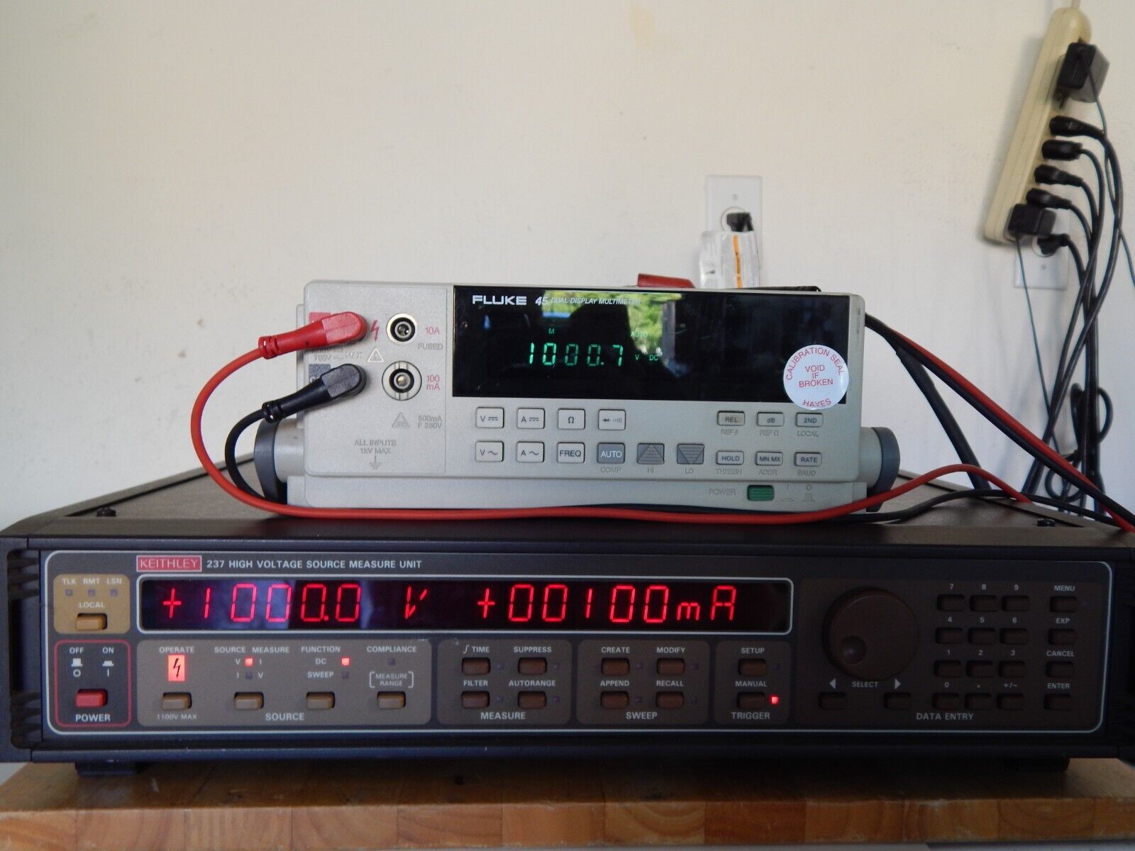 Keithley 237 High Voltage source measure unit, GPIB, Tested, 8 In Stock Keithley 237 High Voltage source measure unit, GPIB, Tested, 8 In Stock